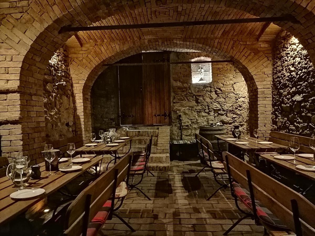 Отель Privat Bohemia Шатов Экстерьер фото