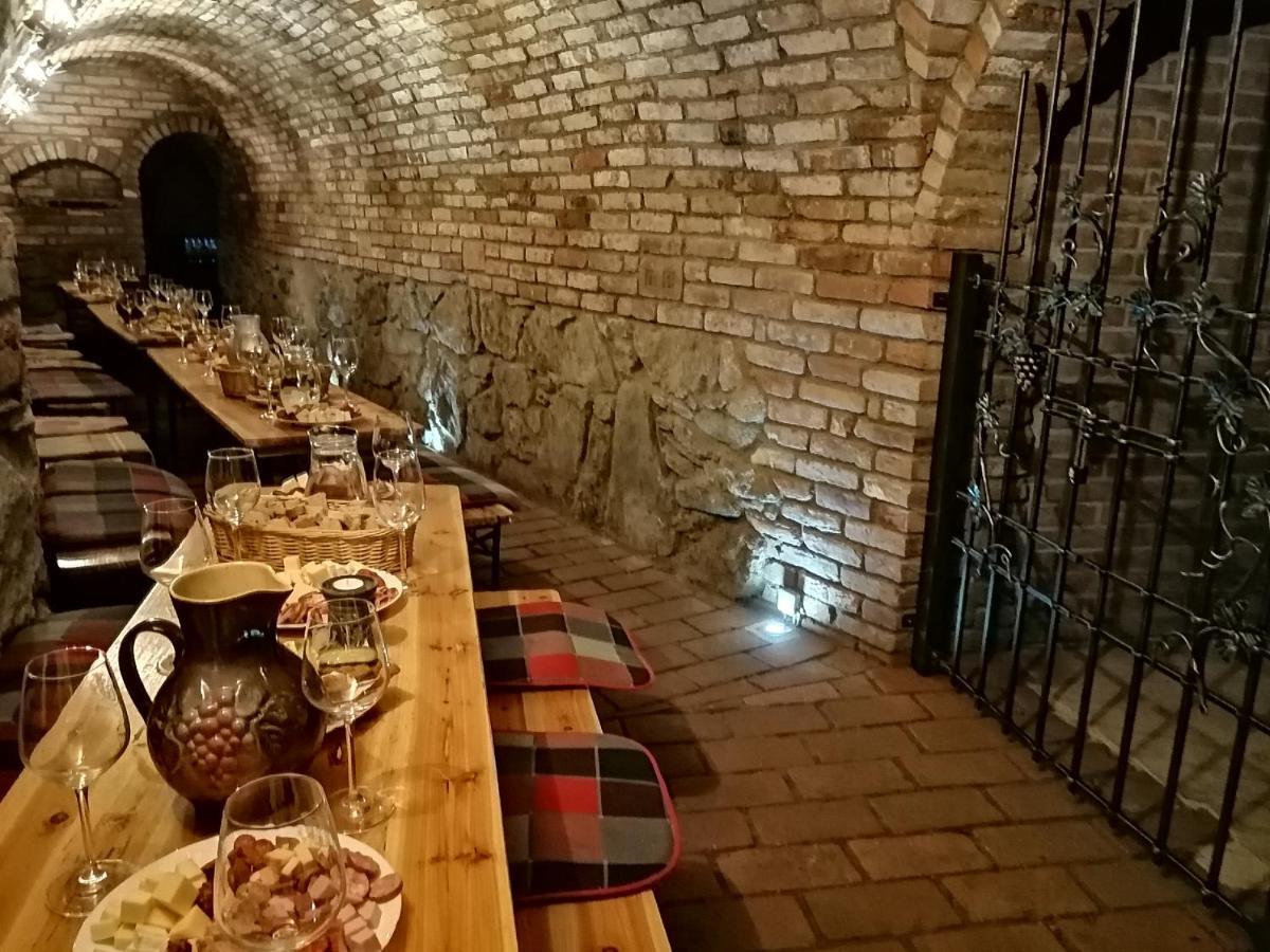 Отель Privat Bohemia Шатов Экстерьер фото