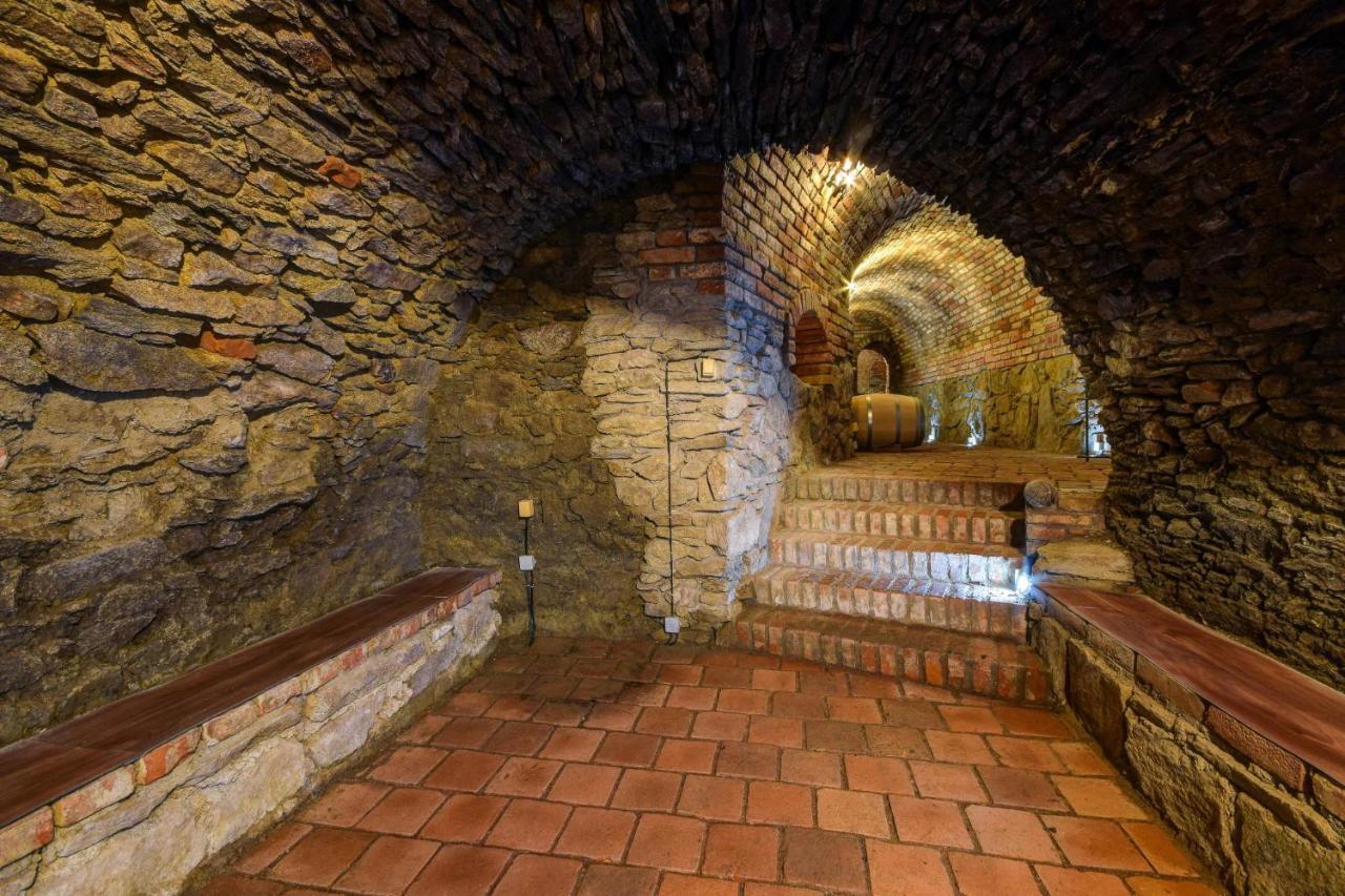 Отель Privat Bohemia Шатов Экстерьер фото